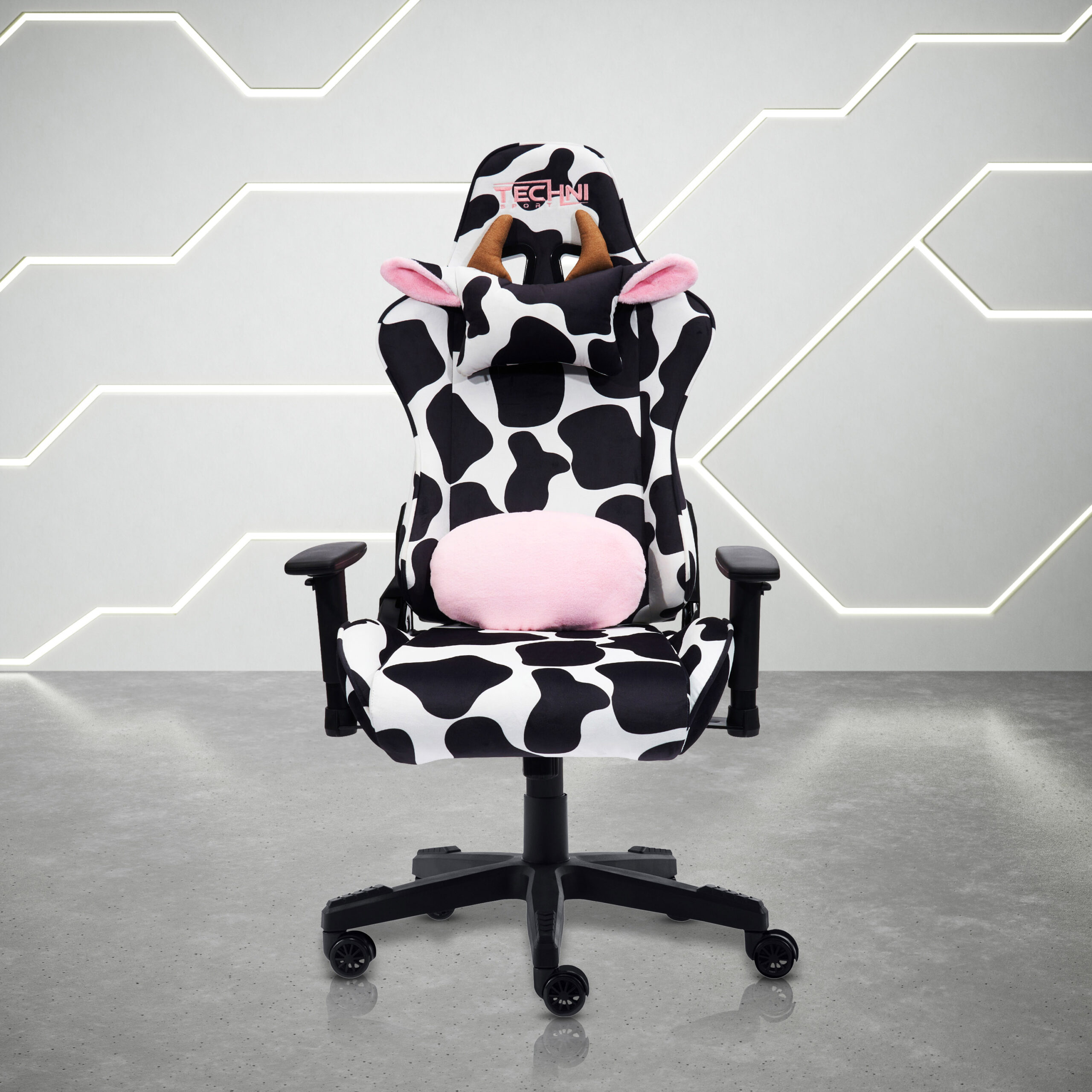 012d027f6a1afd9cc471828e9697e2e8 TS85 COW Print LUXX Series Gaming Chair - Image 1