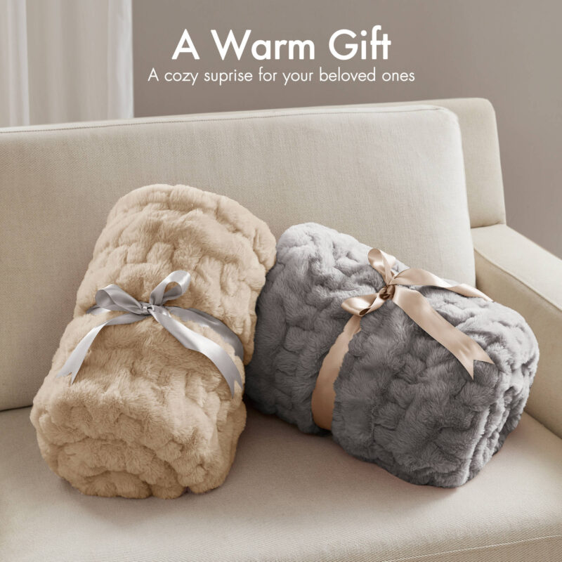 Faux Fur Throw Blanket, 50x60 for Couch - Image 11