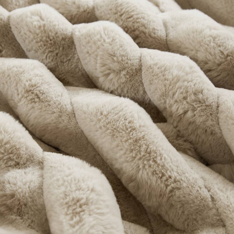 Soft Faux Fur Comforter, 3-Piece Full Queen - Image 5