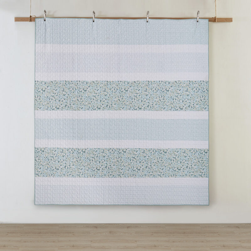 King Seersucker Quilt, 4-Piece w/ Throw Pillow - Image 8