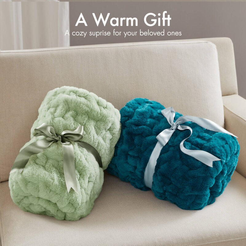 Faux Fur Throw Blanket, 50x60 for Couch - Image 6